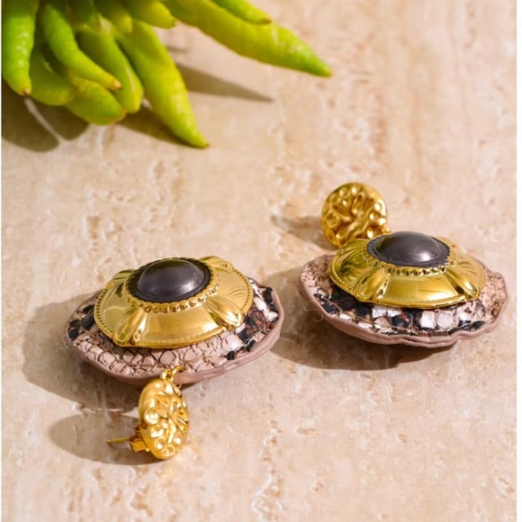 Anthropologie Glam Galaxy Statement Drops - Picture 4 of 11